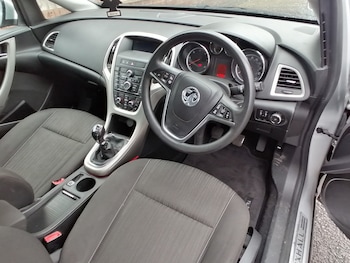 Used Vauxhall Astra 2011 for sale - 76422283: Photo