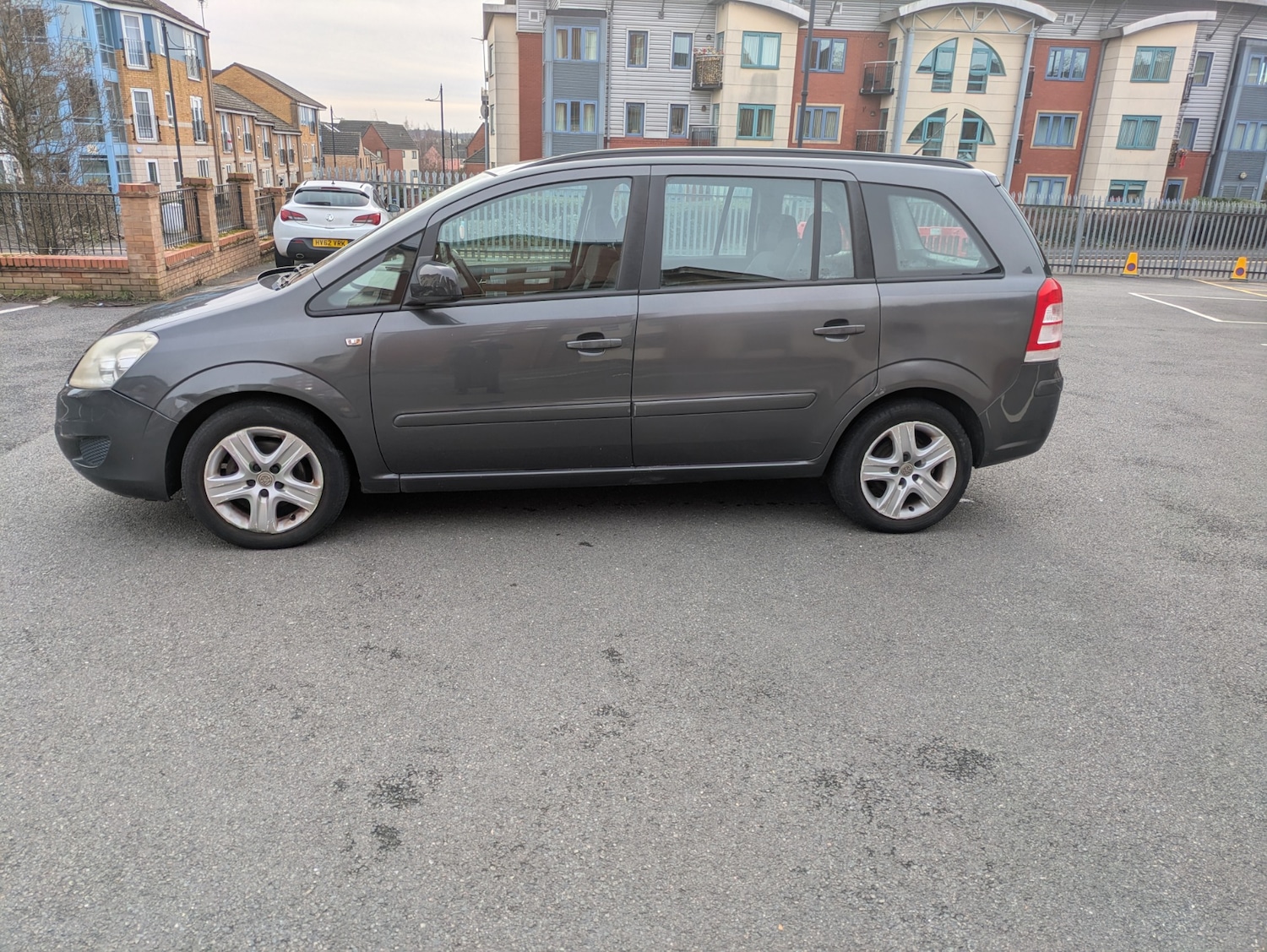 Used Vauxhall Zafira 2010 for sale - 77235984: Photo 11