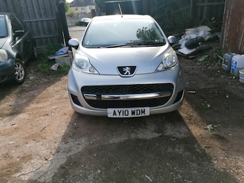 Used Peugeot 107 2010 for sale - 76422437: Photo