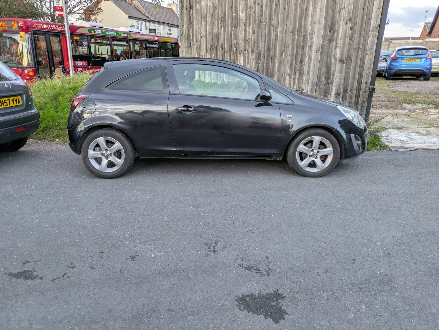 Used Vauxhall Corsa 2011 for sale - 76377166: Photo 8