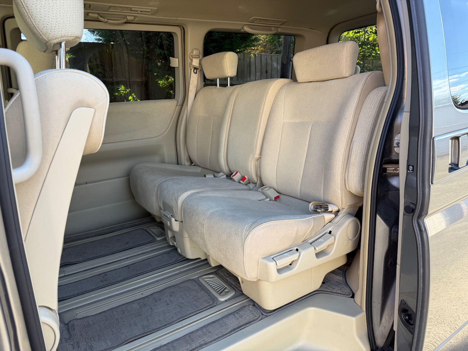 Used Nissan Elgrand 2007 for sale - 76068623: Photo 17