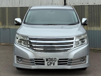 Used Nissan Elgrand 2011 for sale - 76046380: Photo 2