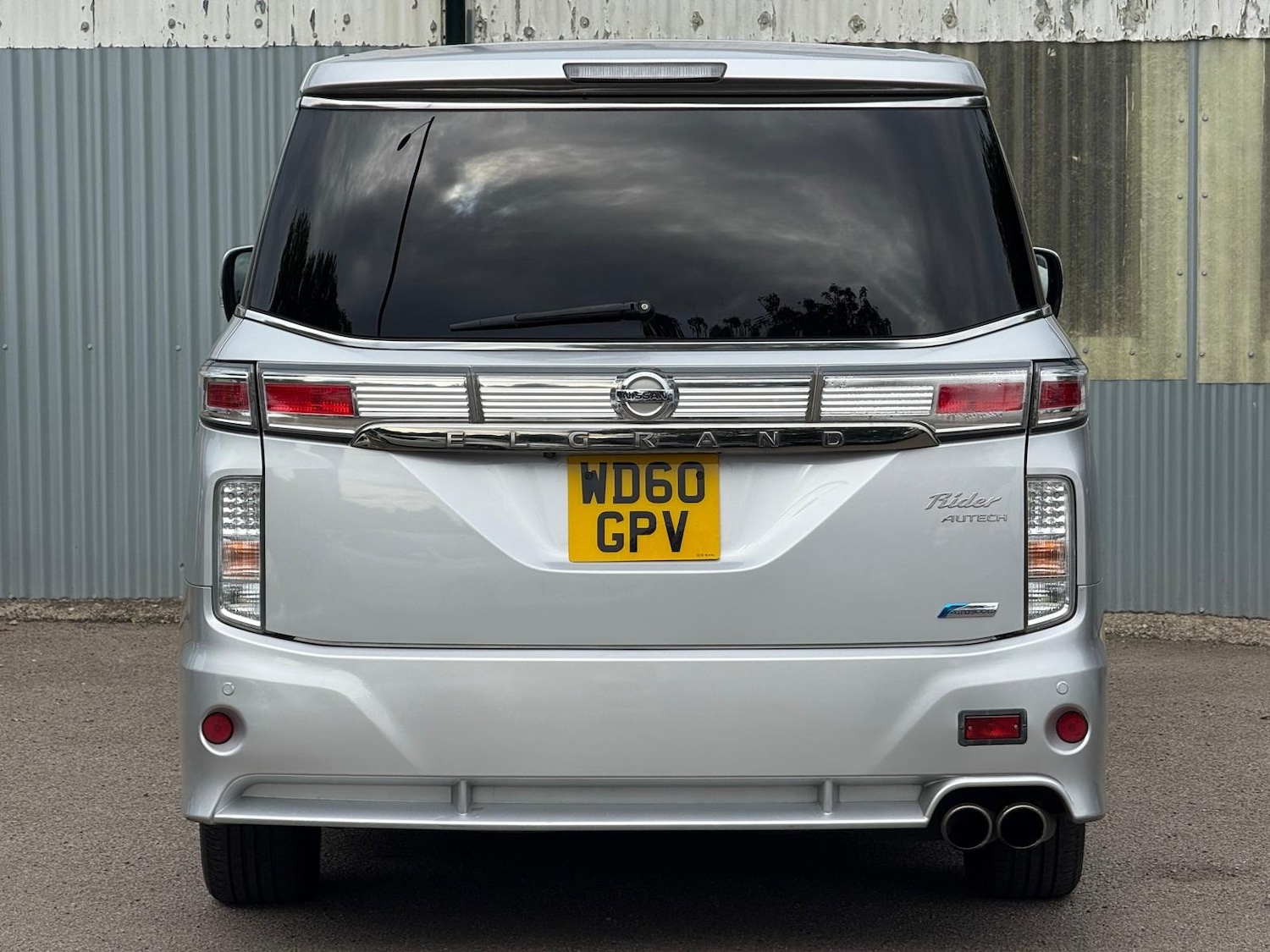 Used Nissan Elgrand 2011 for sale - 76046380: Photo 5