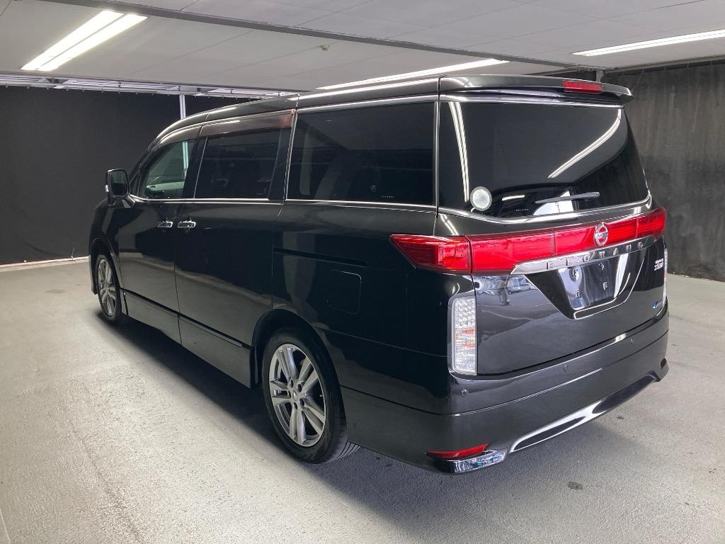 Used Nissan Elgrand 2012 for sale - 77187087: Photo 4