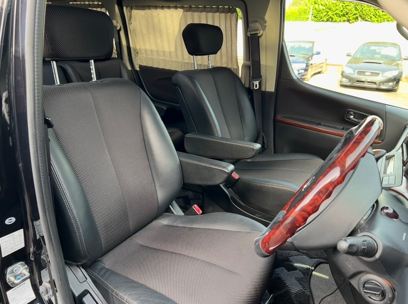 Used Nissan Elgrand 2023 for sale - 78144689: Photo 14