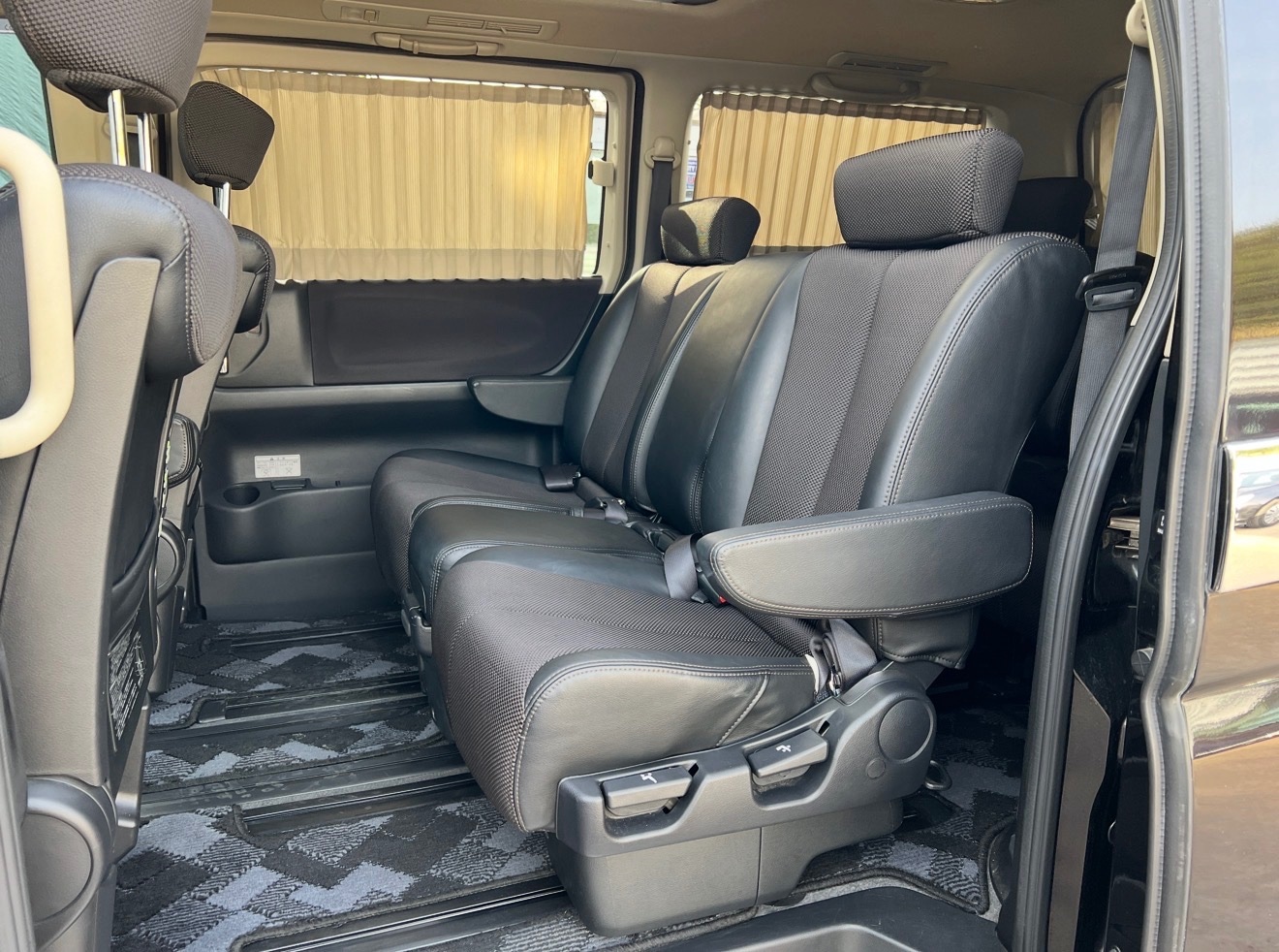 Used Nissan Elgrand 2023 for sale - 78144689: Photo 17