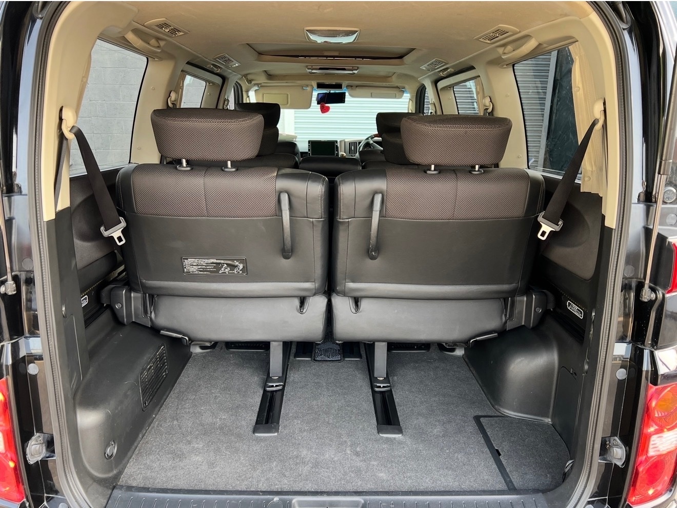 Used Nissan Elgrand 2023 for sale - 78144689: Photo 21