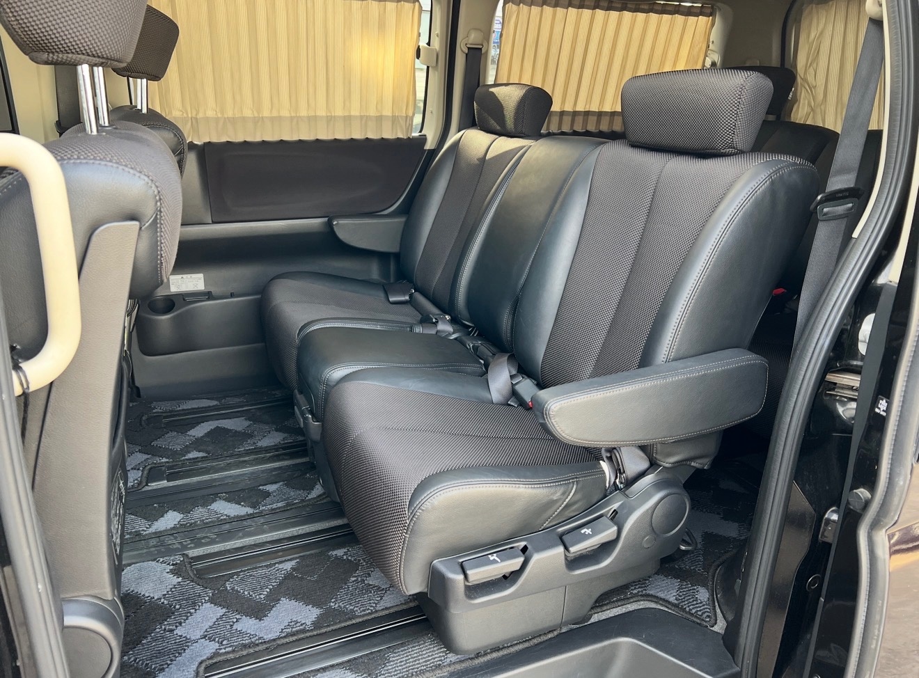 Used Nissan Elgrand 2023 for sale - 78144689: Photo 23