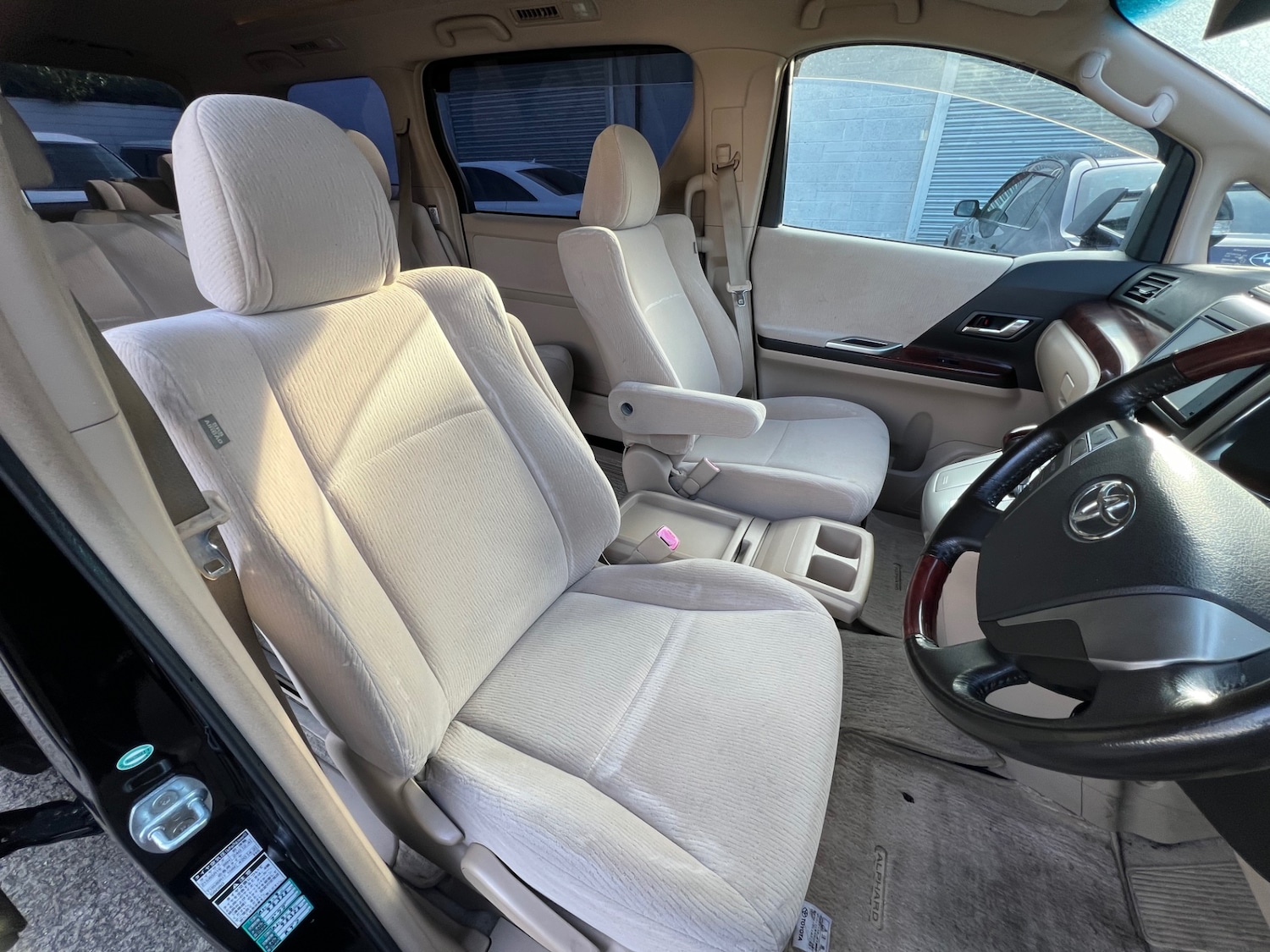 Used Toyota Alphard 2024 for sale - 78144563: Photo 14