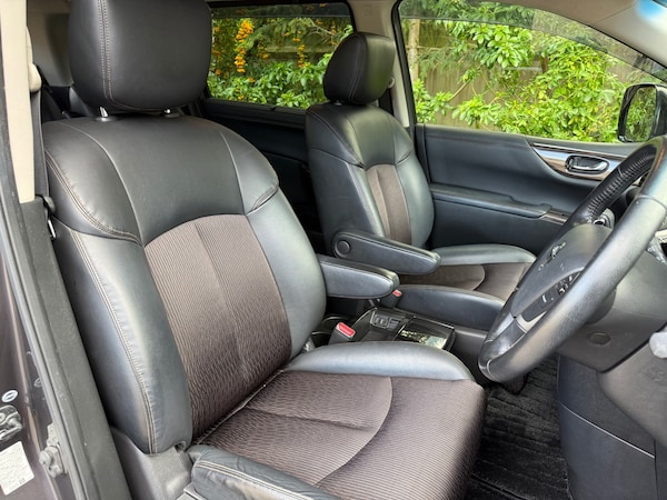 Used Nissan Elgrand 2014 for sale - 76056393: Photo 12