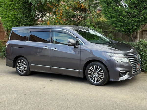 Used Nissan Elgrand 2014 for sale - 76056393: Photo 7