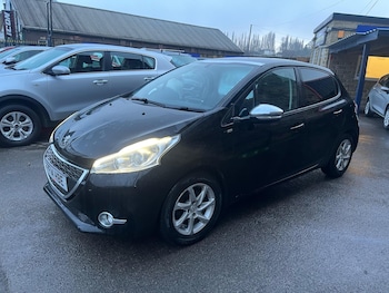 Used Peugeot 208 2014 for sale - 76964396: Photo