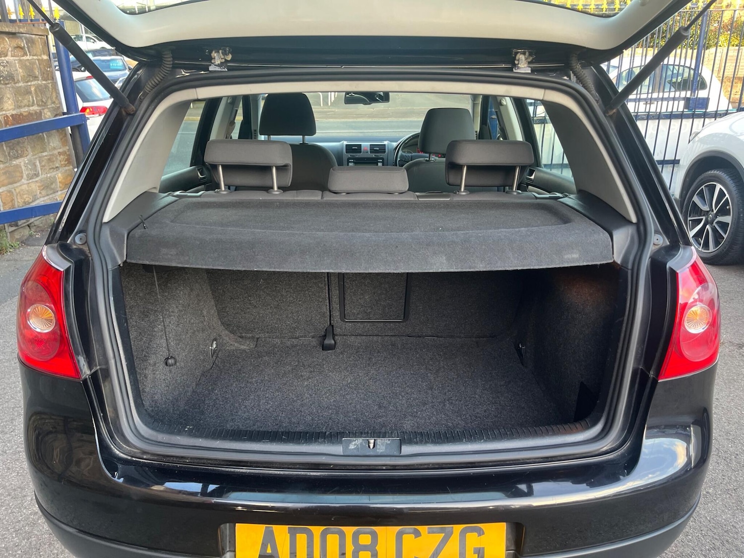 Used Volkswagen Golf 2008 for sale - 76913577: Photo 11