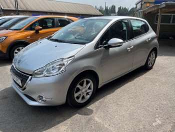 Used Peugeot 208 2014 for sale - 75351122: Photo