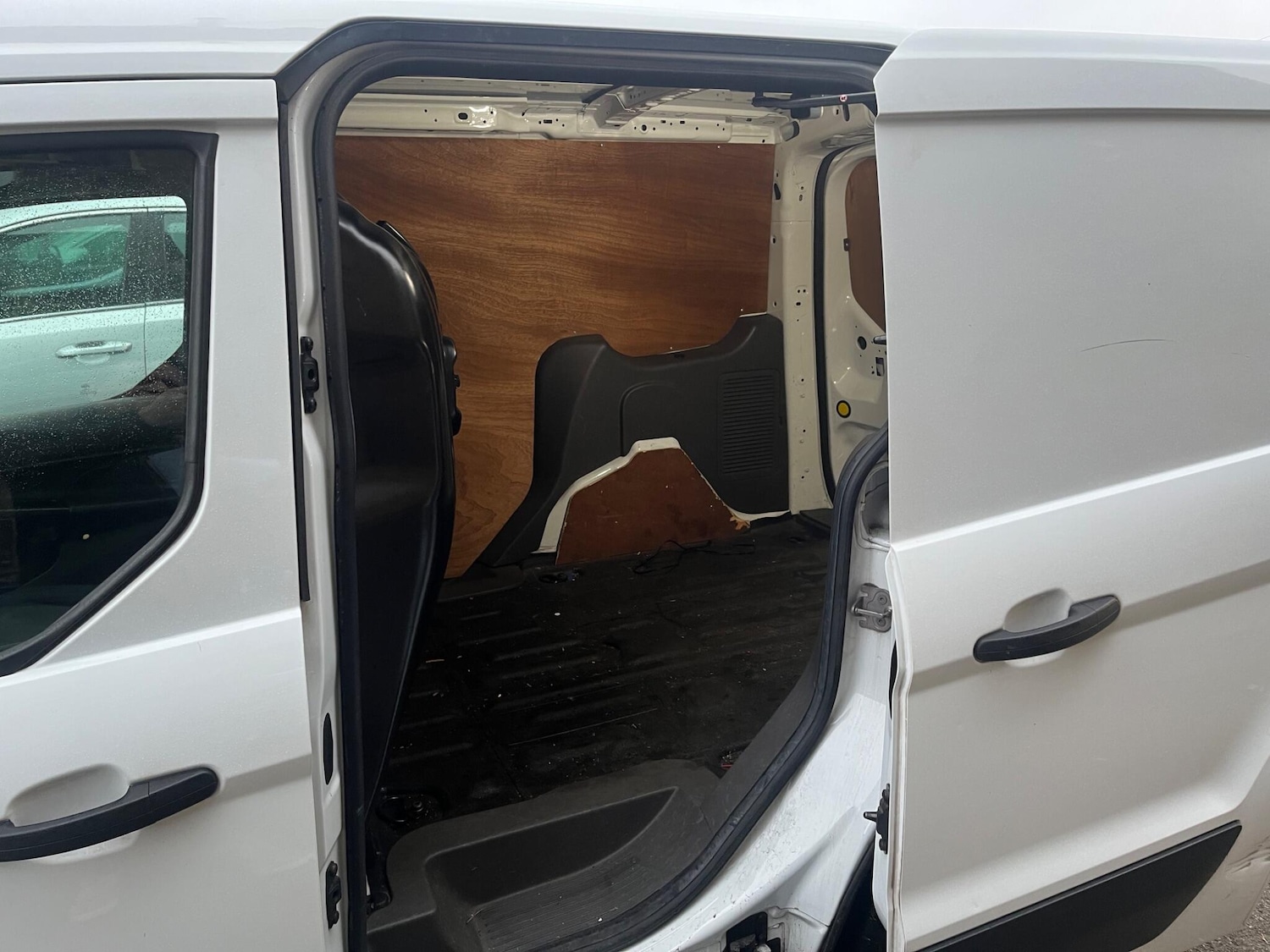 Used Ford Transit Connect 2020 for sale - 77040052: Photo 9