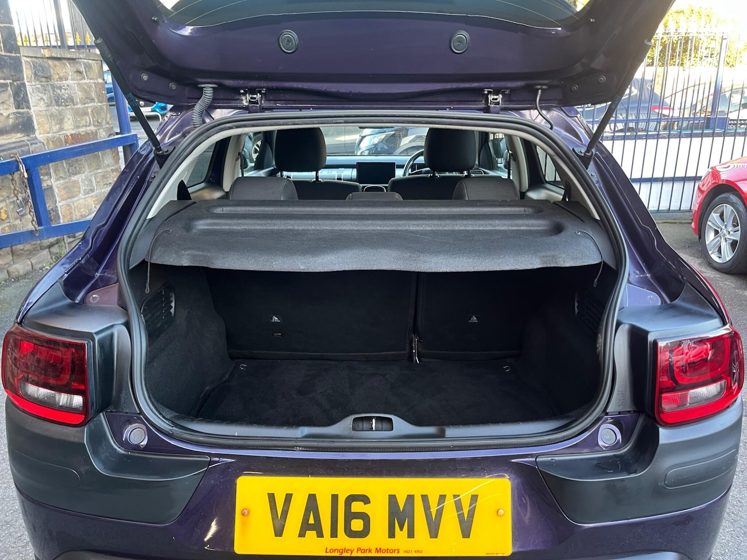 Used Citroen C4 Cactus 2016 for sale - 76759712: Photo 9