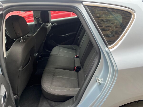 Used Vauxhall Astra 2015 for sale - 76269612: Photo 5
