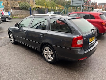 Used Skoda Octavia 2010 for sale - 76138390: Photo 2