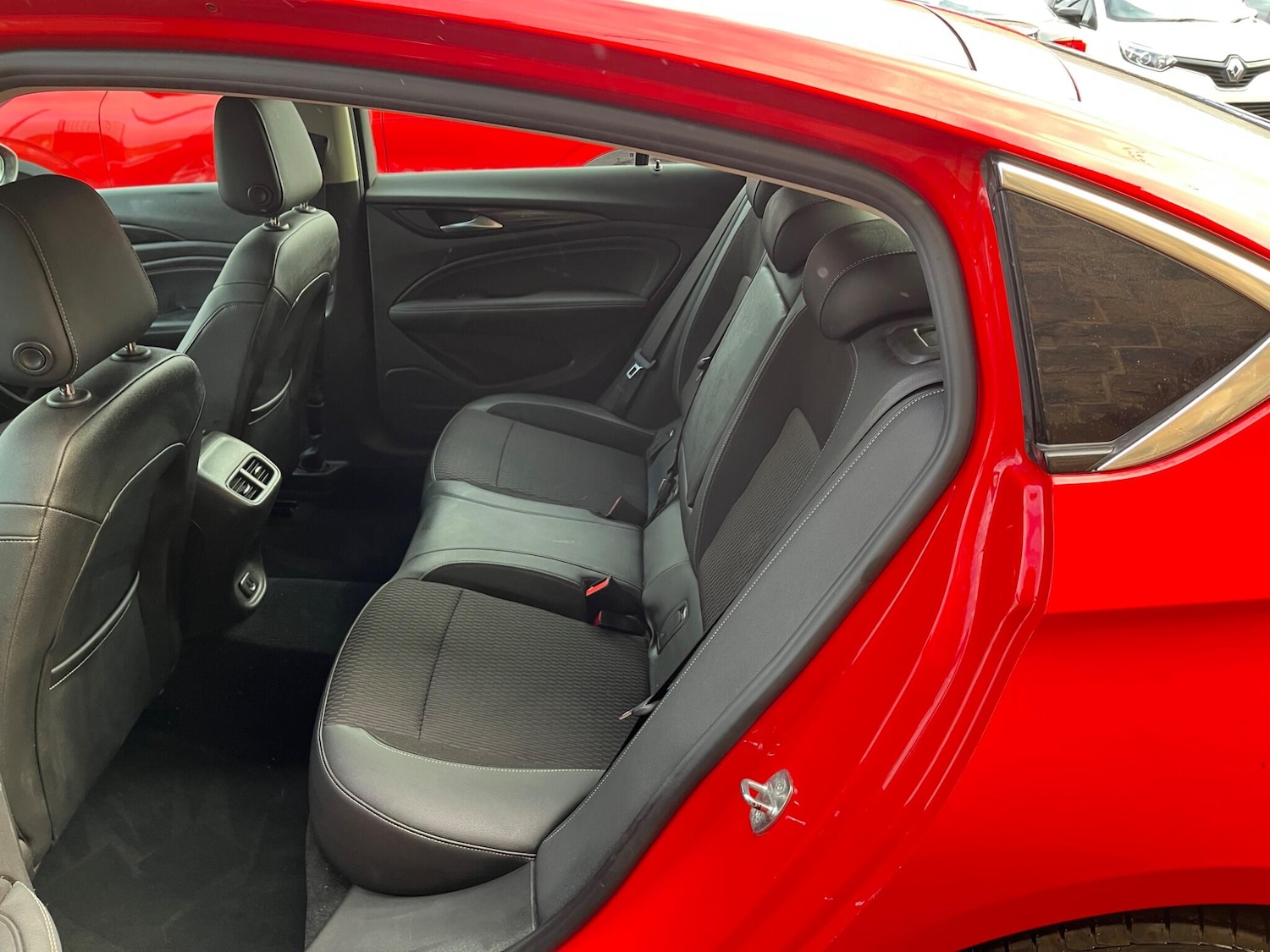 Used Vauxhall Insignia 2018 for sale - 76728597: Photo 11