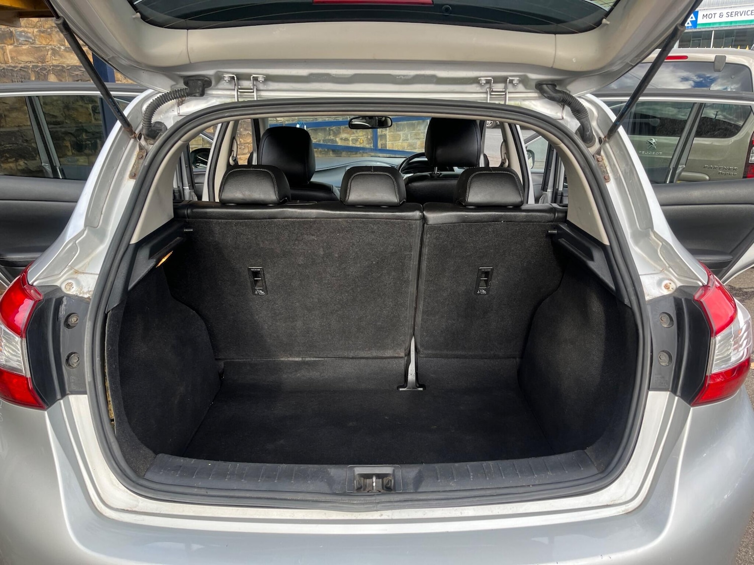 Used Nissan Pulsar 2016 for sale - 76370234: Photo 9