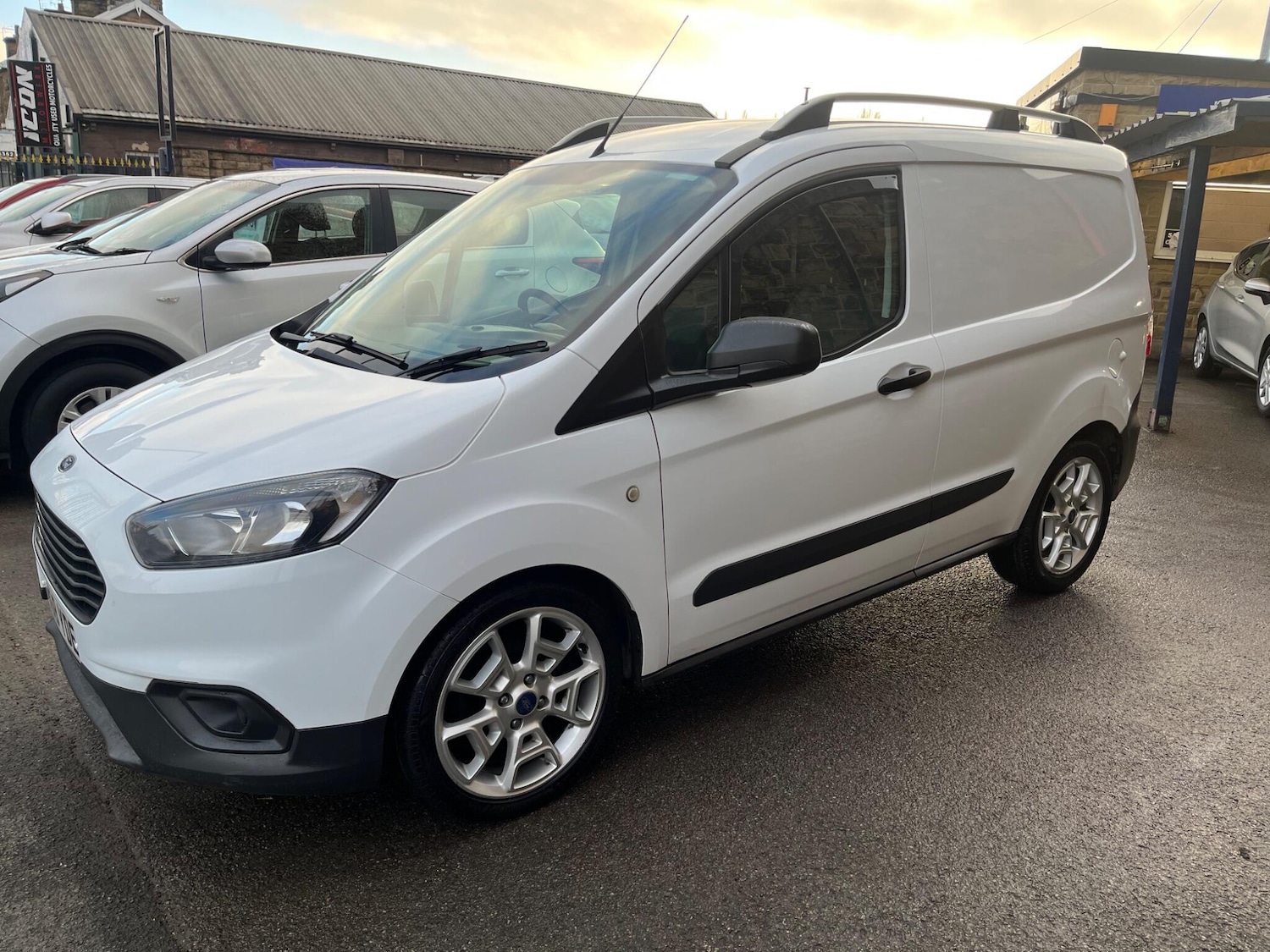 Used Ford Transit Courier 2018 for sale - 77278749: Photo 3
