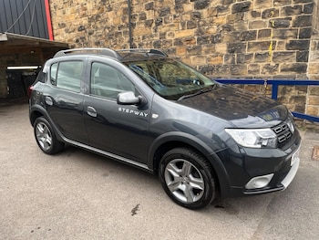 Used Dacia Sandero Stepway 2017 for sale - 75646982: Photo