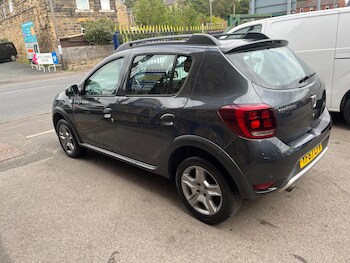 Used Dacia Sandero Stepway 2017 for sale - 75646982: Photo