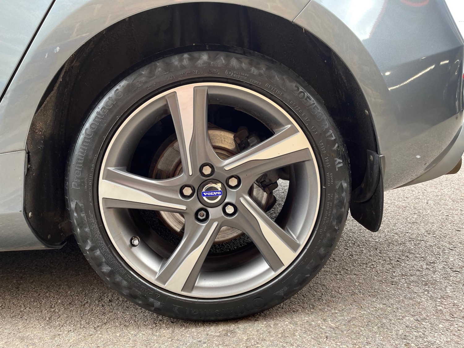 Used Volvo V40 2014 for sale - 77039805: Photo 13