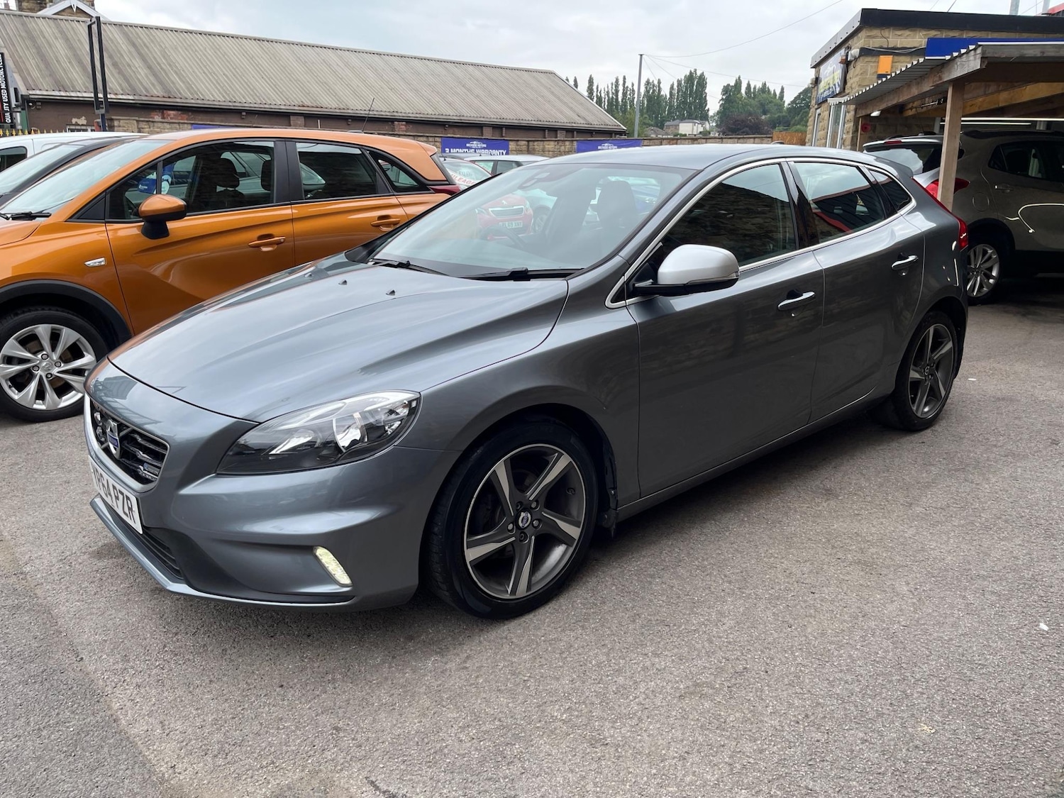 Used Volvo V40 2014 for sale - 77039805: Photo 3