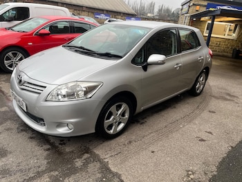 Used Toyota Auris 2010 for sale - 77425333: Photo