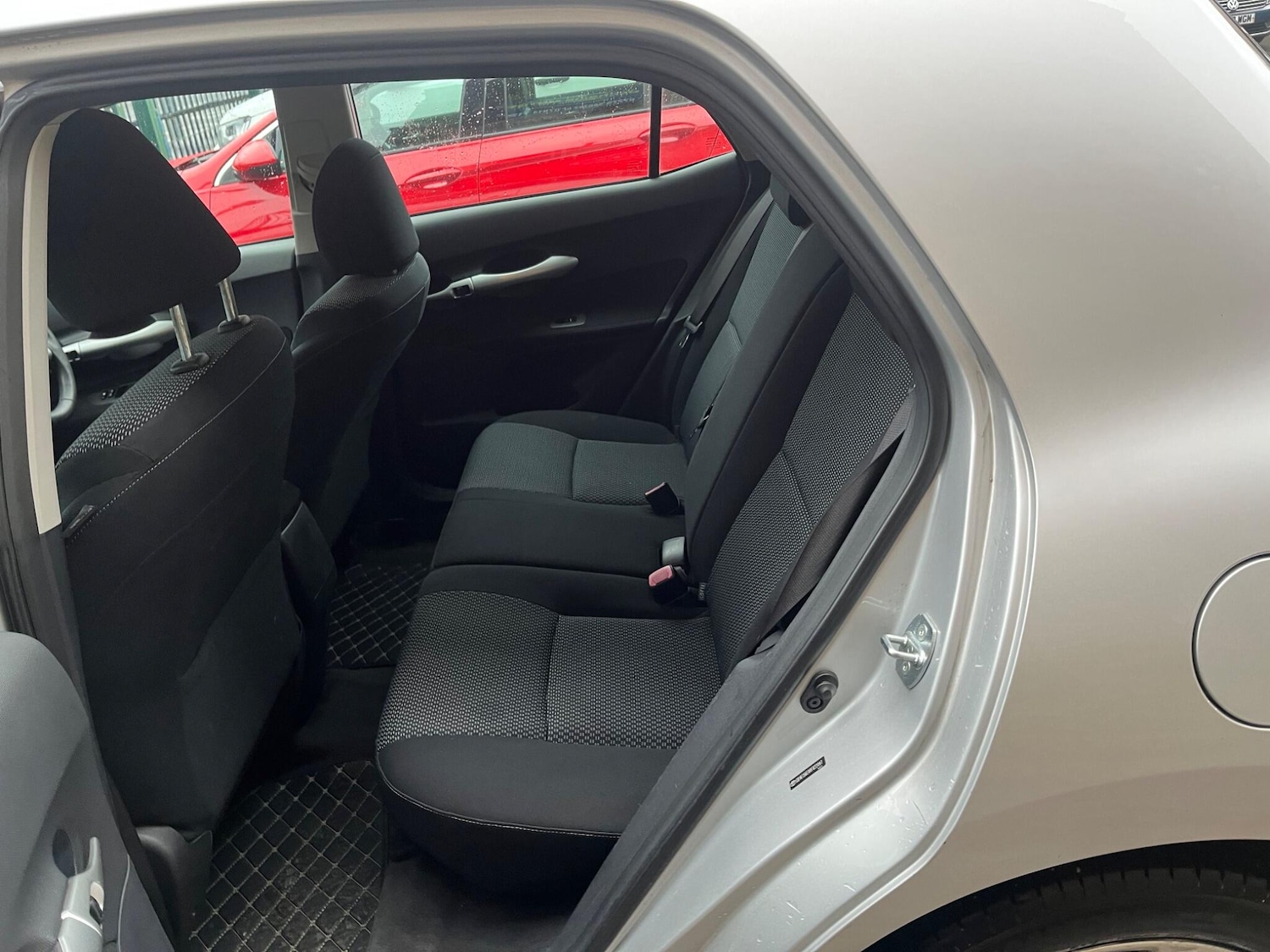 Used Toyota Auris 2010 for sale - 77425333: Photo 6