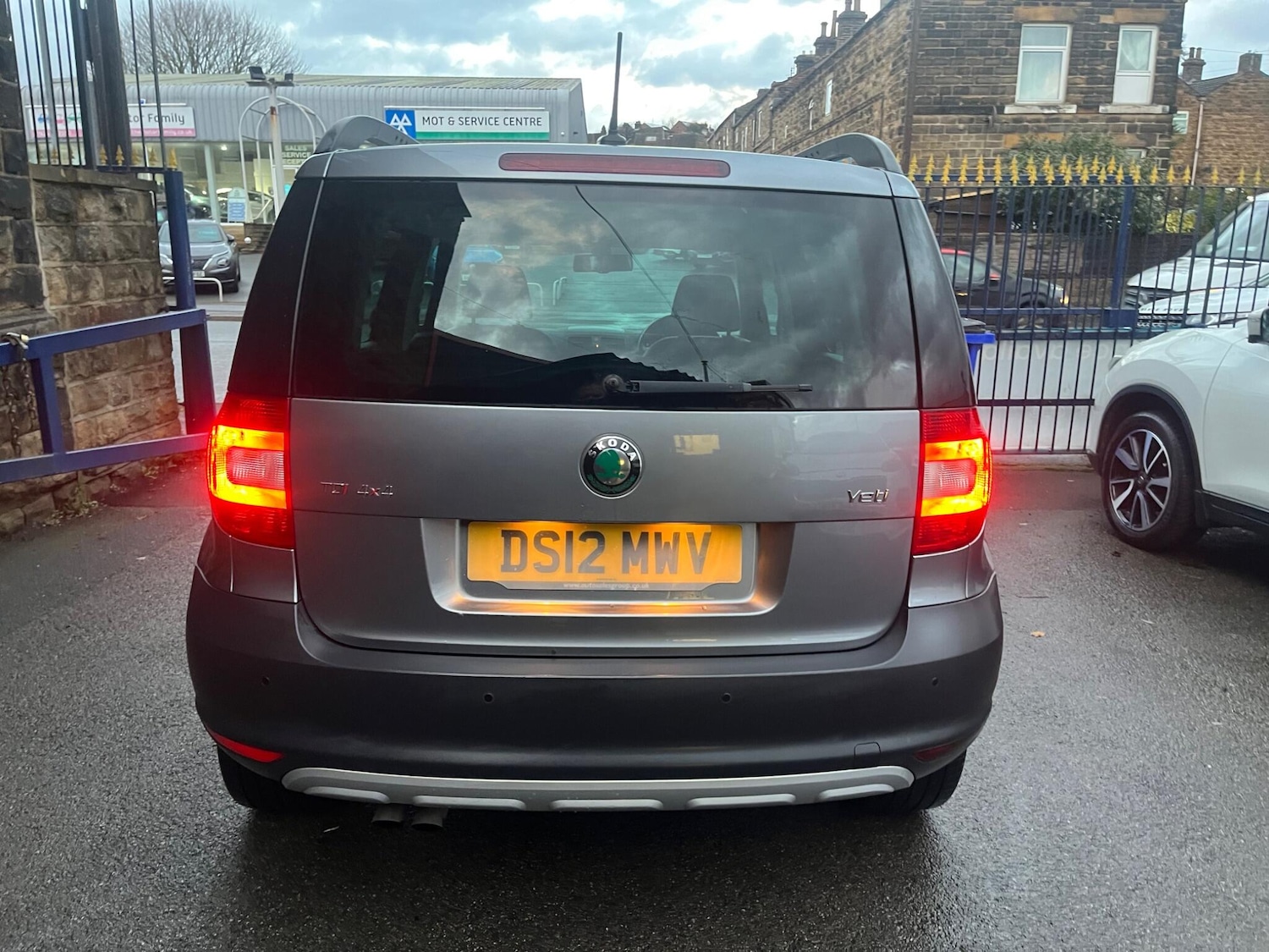 Used Skoda Yeti 2012 for sale - 76865349: Photo 2