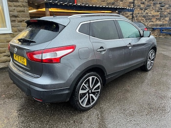 Used Nissan Qashqai 2015 for sale - 77440521: Photo