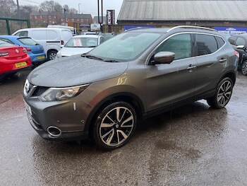 Used Nissan Qashqai 2015 for sale - 77440521: Photo