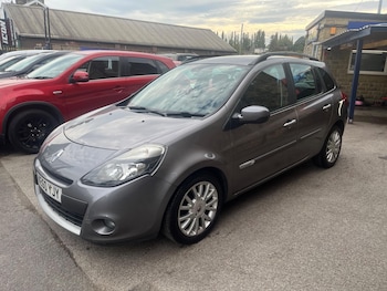 Used Renault Clio 2010 for sale - 76122323: Photo 3