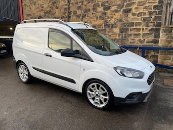 Used Ford Transit Courier 2018 for sale - 76975789: Photo