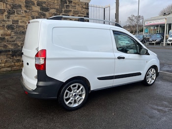 Used Ford Transit Courier 2018 for sale - 76975789: Photo