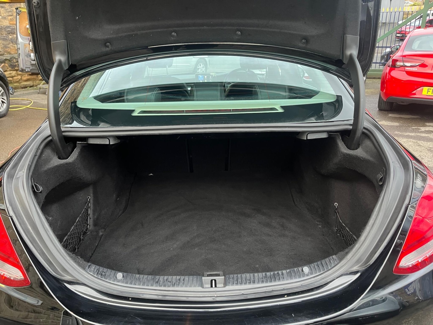 Used Mercedes-Benz C Class 2015 for sale - 76975471: Photo 10