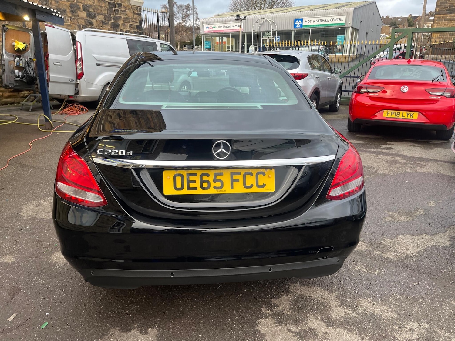 Used Mercedes-Benz C Class 2015 for sale - 76975471: Photo 6