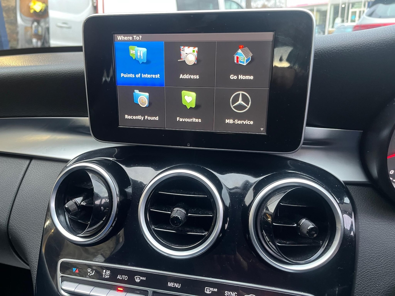 Used Mercedes-Benz C Class 2015 for sale - 76975471: Photo 8