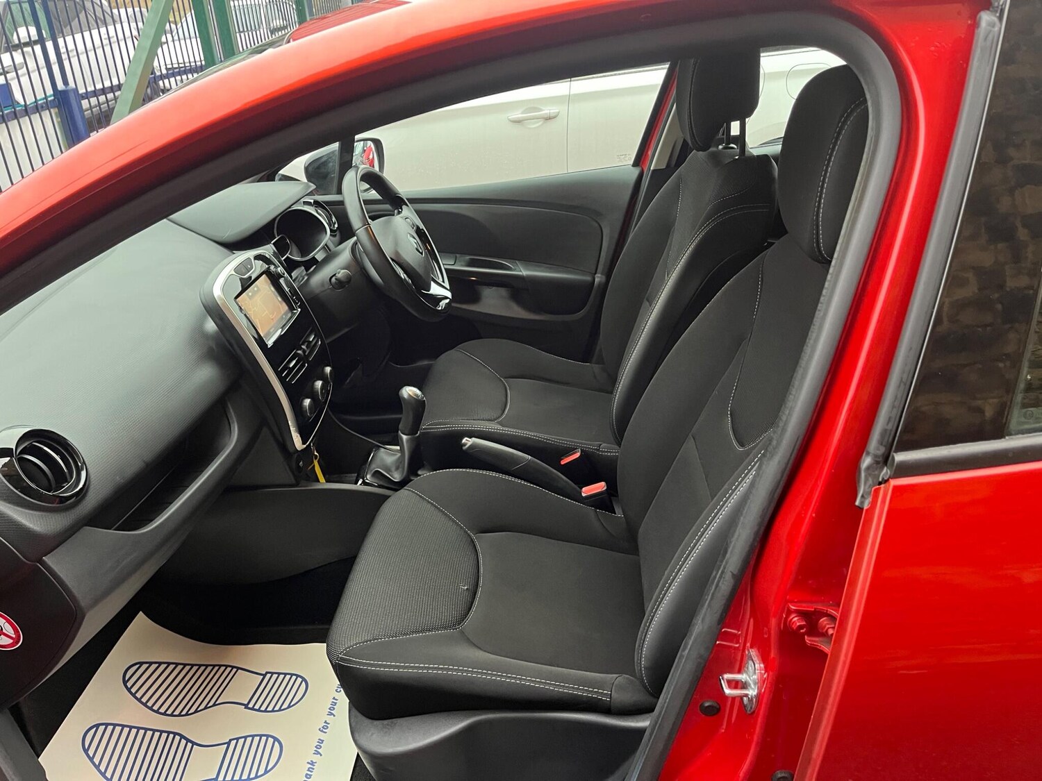 Used Renault Clio for sale - 77510927: Photo 12