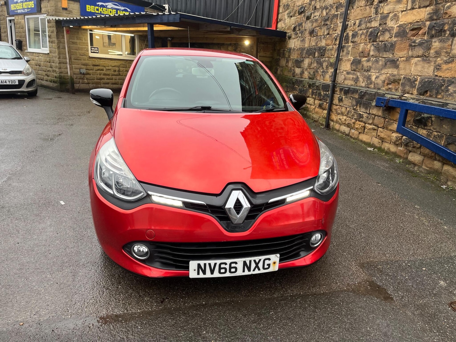 Used Renault Clio for sale - 77510927: Photo 2