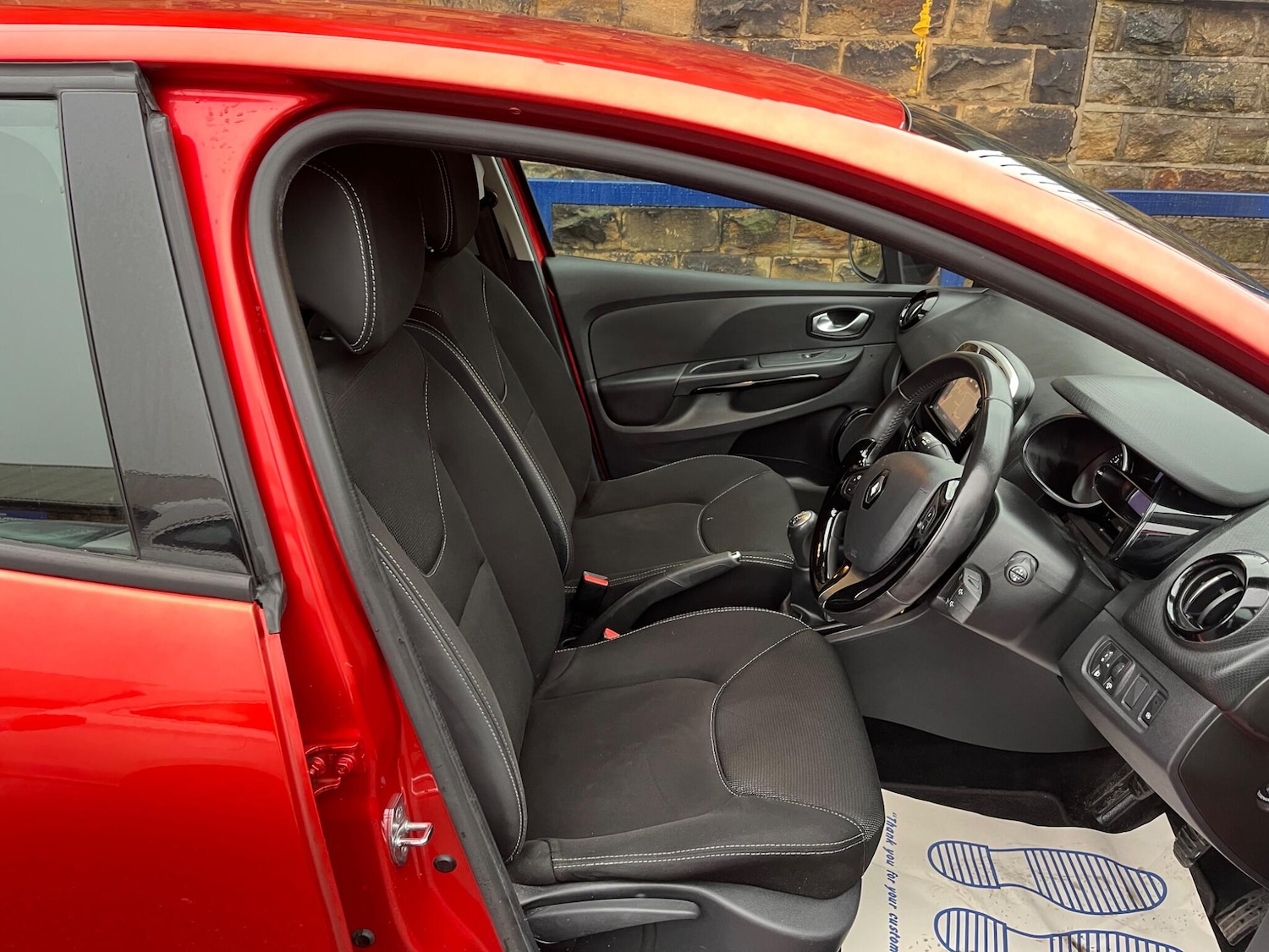 Used Renault Clio for sale - 77510927: Photo 8