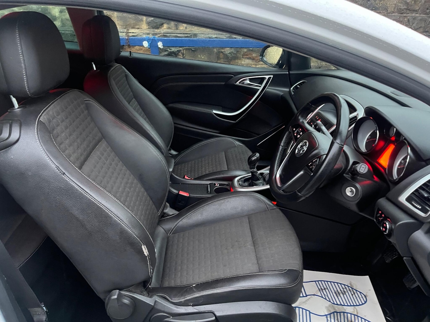 Used Vauxhall Astra GTC 2012 for sale - 76989120: Photo 10