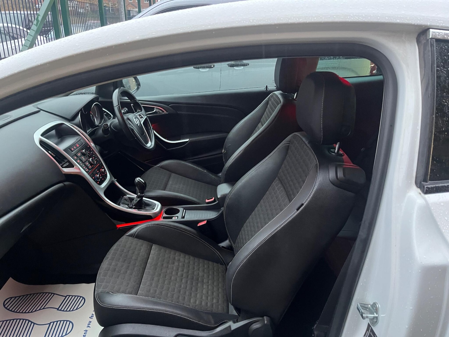 Used Vauxhall Astra GTC 2012 for sale - 76989120: Photo 8