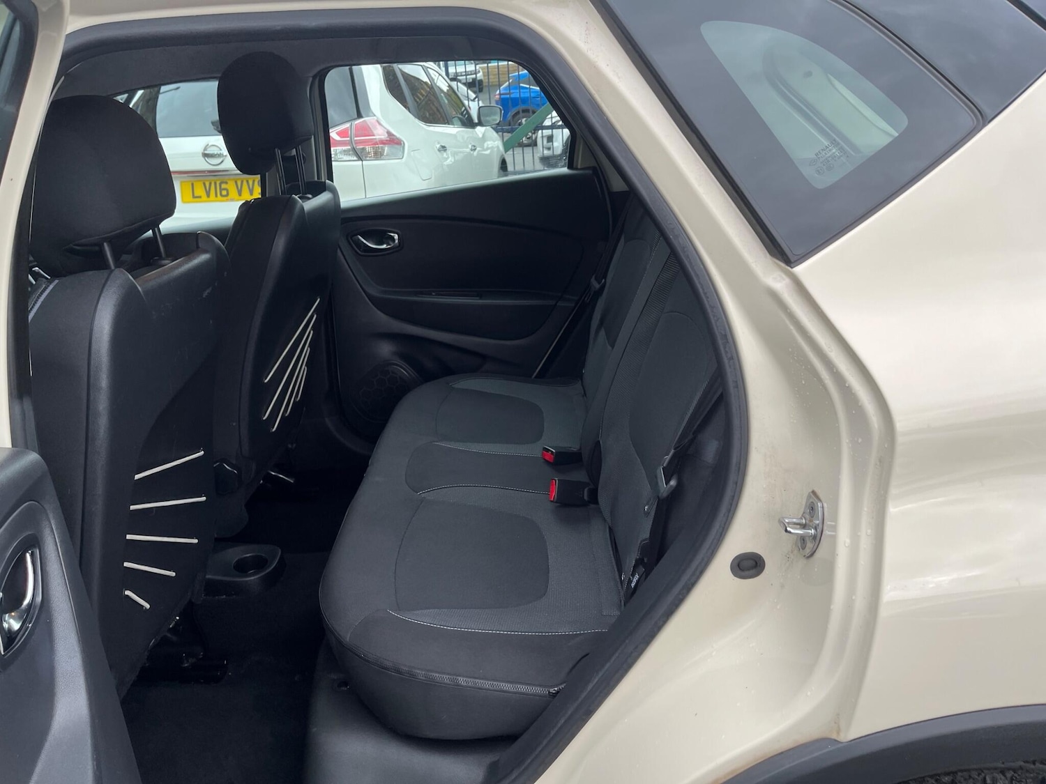 Used Renault Captur 2016 for sale - 76572013: Photo 9