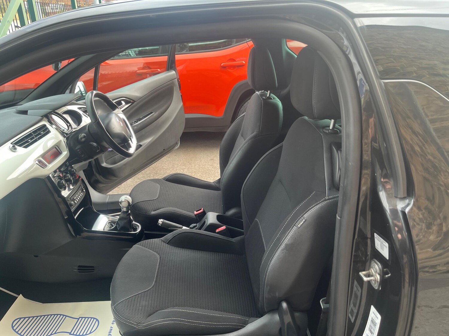 Used Citroen DS3 2010 for sale - 75906307: Photo 8