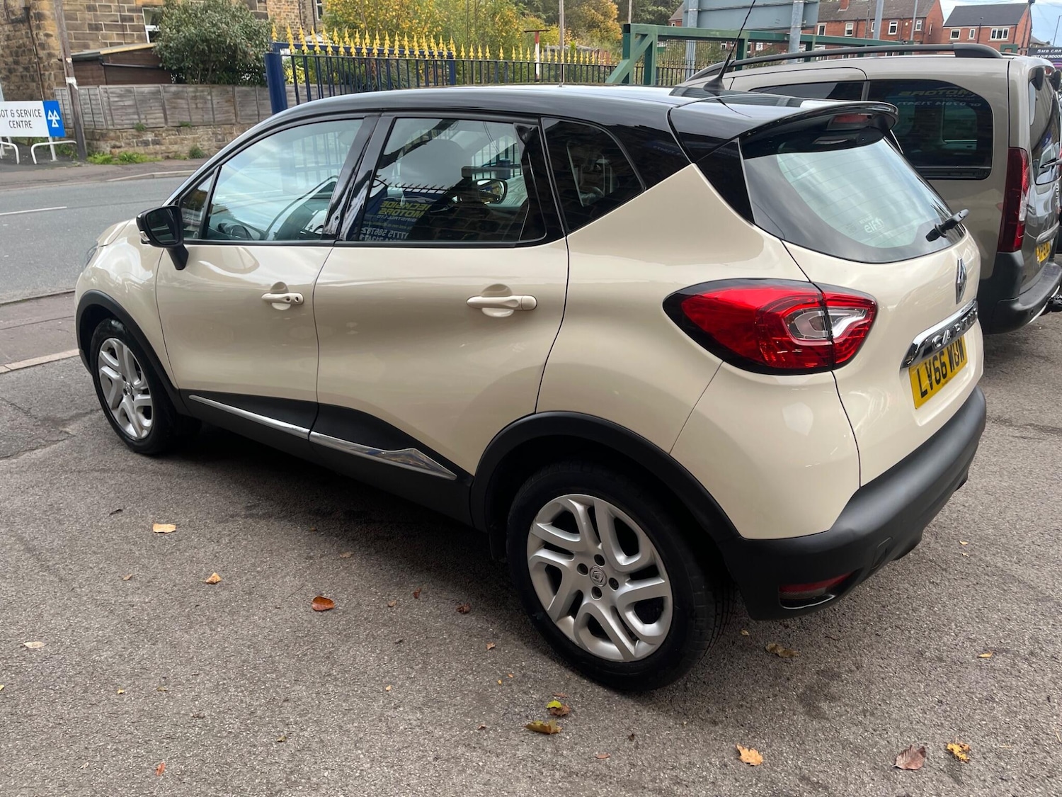 Used Renault Captur 2016 for sale - 76360149: Photo 6