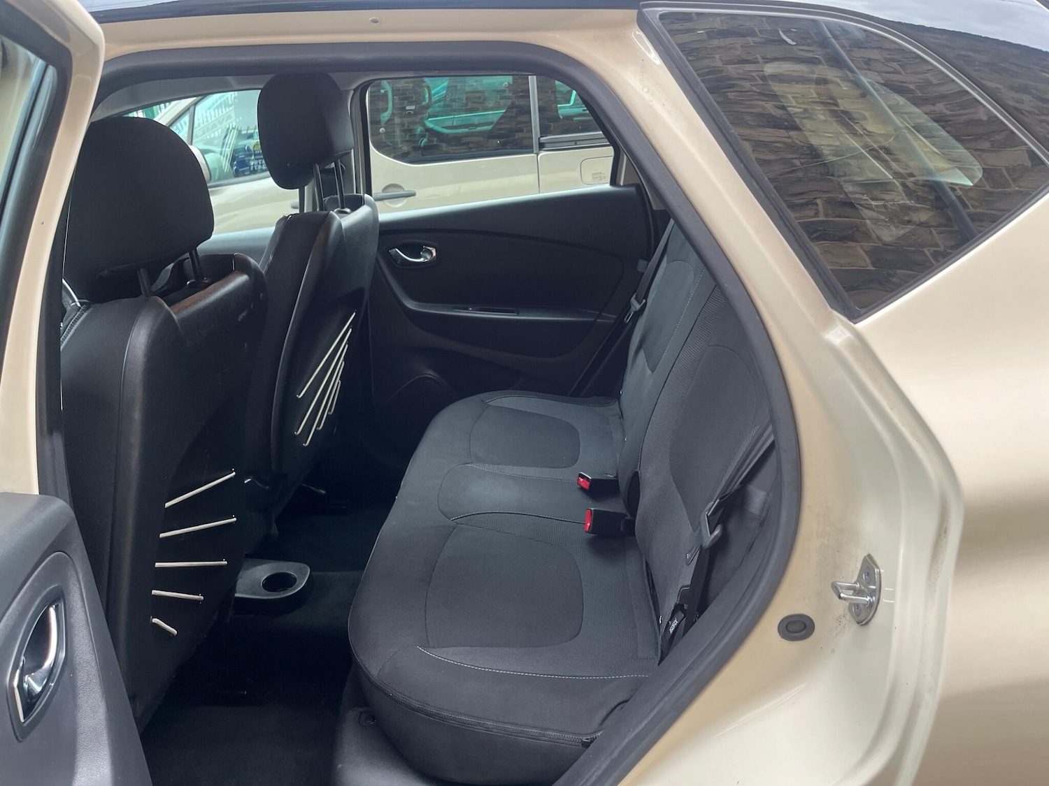 Used Renault Captur 2016 for sale - 76360149: Photo 7