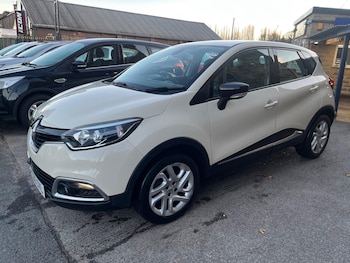 Used Renault Captur 2016 for sale - 76632640: Photo
